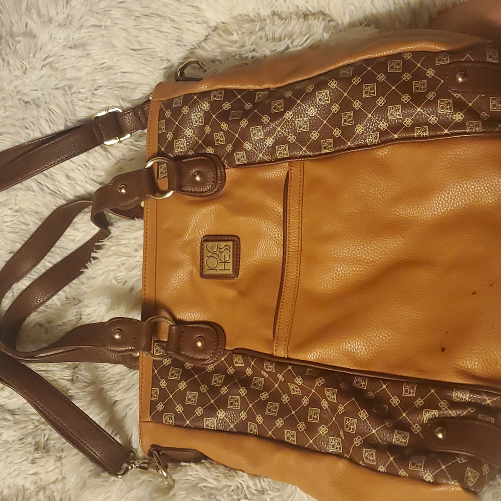 Jose Hess purse